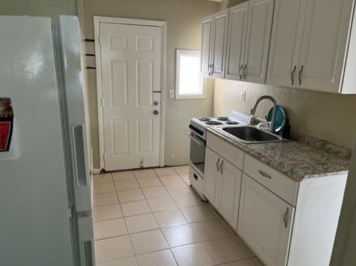 2025 Delphia St, West Palm Beach, FL 33401-7501