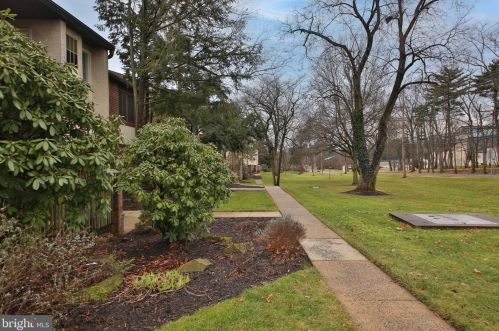 17 Aspen Way, Gardenville PA  18901-2754 exterior