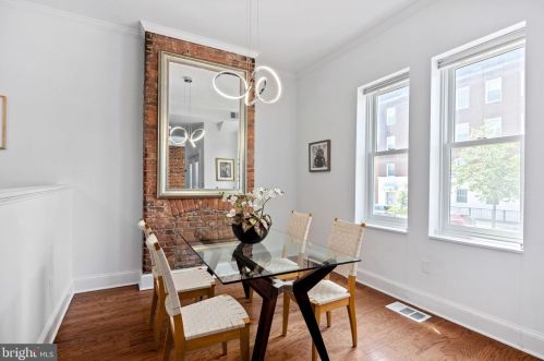 817 T St, Washington DC 20001-4119 exterior