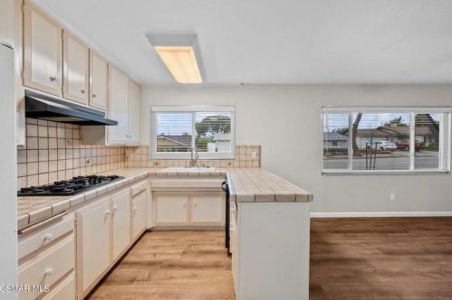 3026 Amarillo Ave, Simi Valley CA  93063-1704 exterior