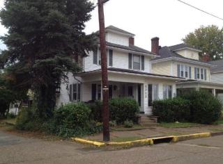1717 3rd St, Moundsville, WV 26041-1718