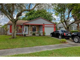 1621 127th Ave, Hollywood, FL 33027-2145