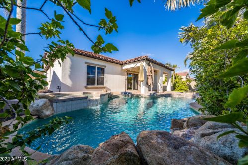 3437 Valerie Dr, Chandler AZ  85286-2371 exterior