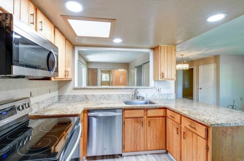 145 Rainier Cir, Vacaville CA  95687-3309 exterior