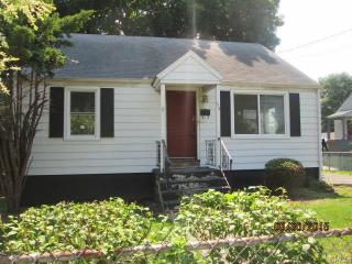 178 Carnegie Ave, Bridgeport, CT 06610-2534