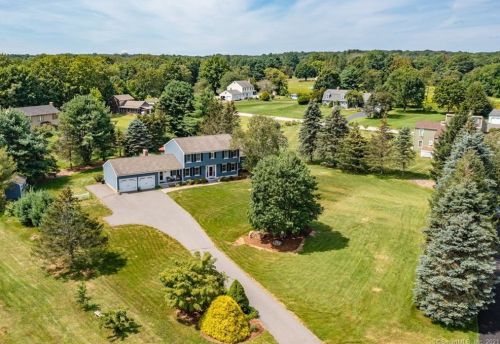 10 Kim Rd, Manchester, CT 06043-7848