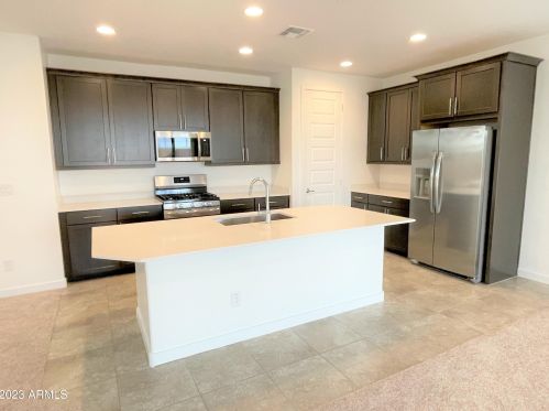 5924 26th Ave, Phoenix AZ  85041-2766 exterior