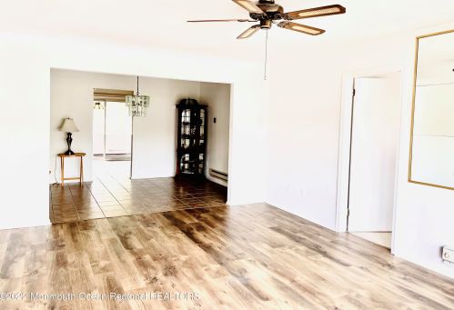 69 River Edge Dr, Bricktown, NJ 08724-1338