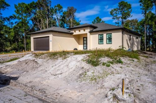 3004 36 St, Lehigh Acres FL exterior