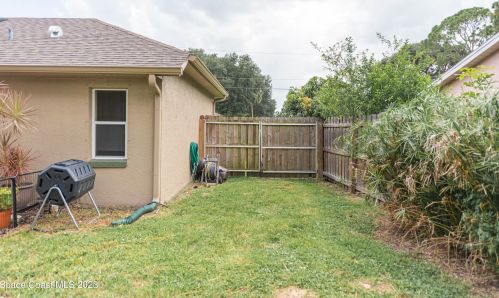 5855 Granite Ln, Cocoa FL  32927-8824 exterior