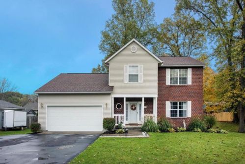 107 Carnation Pl, Pataskala, OH 43062-8795