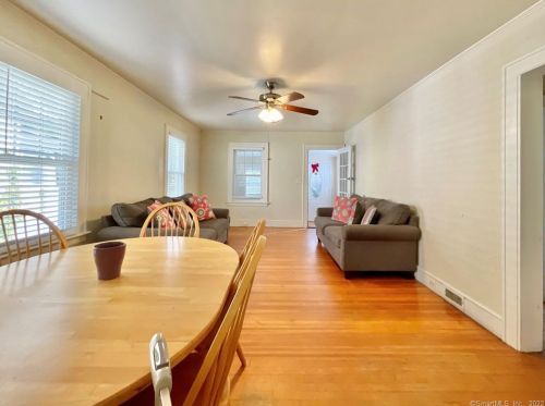 593 Plank Rd, Waterbury, CT 06705-2623