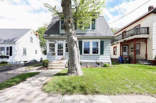 48 Lee Ave, Wallingford CT  06492-3610 exterior