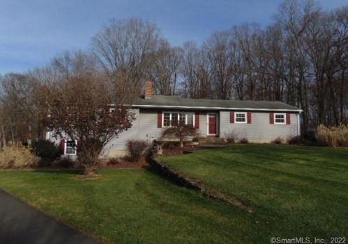 1080 Main St, Cheshire CT  06410-3444 exterior