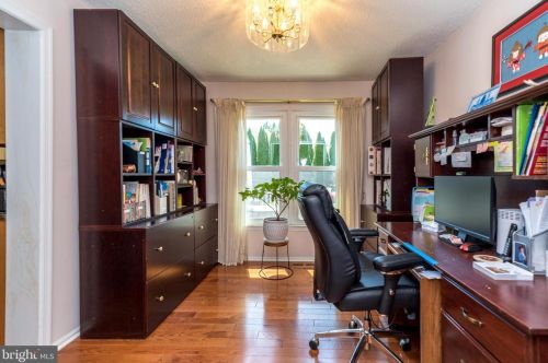 106 Claremont Dr, Lansdale PA 19446-6359 exterior