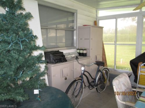 25 Dawn Flower Cir, Lehigh Acres FL 33936-7356 exterior