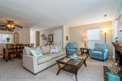 90 Rita Ln, Jackson Twp NJ  08527-2367 exterior