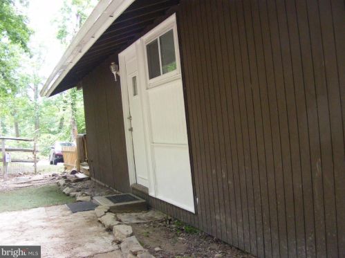 96 Big Red Oak Rd, Harpers Ferry WV  25425-5893 exterior