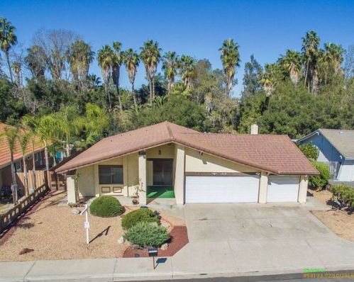 1410 Via Christina, Vista, CA 92084-4728