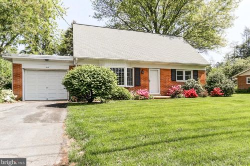 3225 Nolt Rd, Lancaster, PA 17601-1505