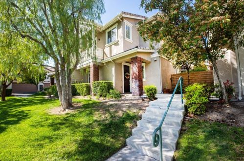 27483 Coldwater Dr, Santa Clarita CA  91354-1865 exterior
