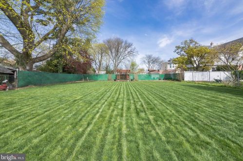 556 Leverington Ave, Philadelphia PA 19128-3314 exterior