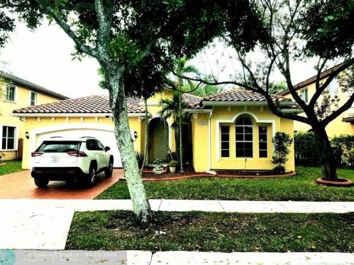 12800 52nd St, Hollywood, FL 33027-5800