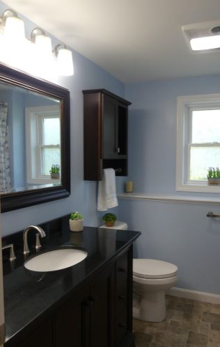 70 Derryfield Rd, Derry NH  03038-4318 exterior
