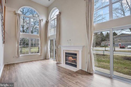 72 Shrewsbury Pl, Princeton NJ  08540-6315 exterior