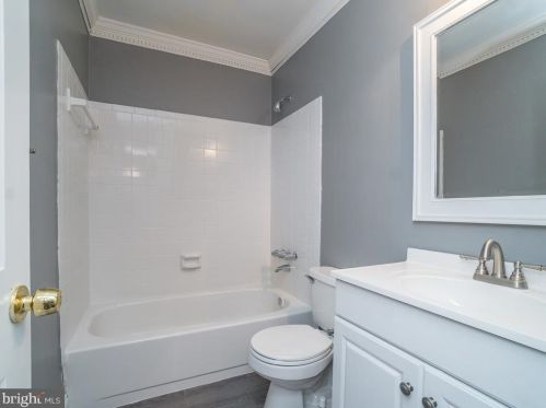 2836 Flagmaker Dr, Falls Church VA  22042-2203 exterior