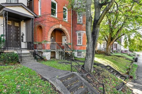 3224 Dawson St, Pittsburgh PA 15213-4536 exterior