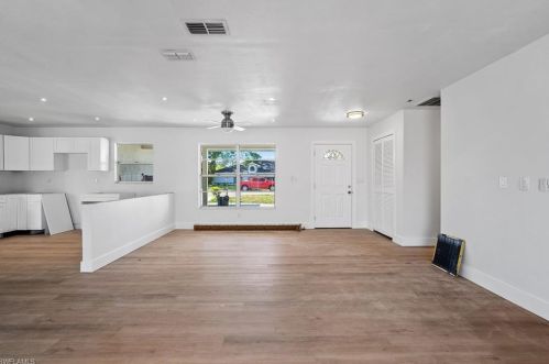 507 Corinne Dr, Lehigh Acres, FL 33936-7533