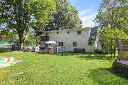 1755 Stuttgart Dr, Saint Martin OH  45118-8435 exterior