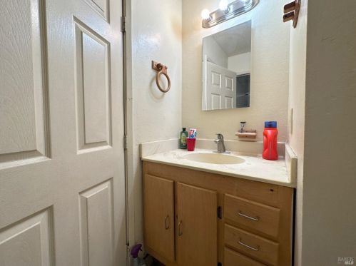 4450 Scotts Vly Rd, Lakeport CA  95453-9456 exterior