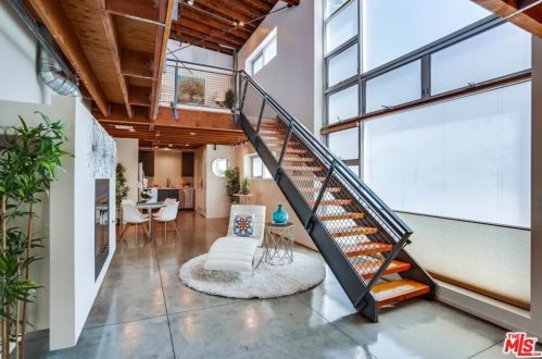 849 Pine Ave, Long Beach, CA 90813-4323