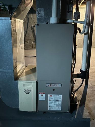 1242 Taylor Ave, New Kensington PA  15068-5531 exterior