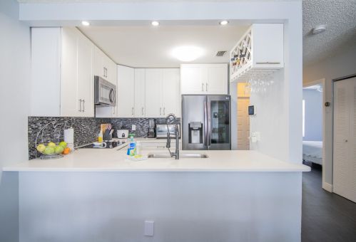 5223 Glencove Ln, West Palm Beach, FL 33415-7484