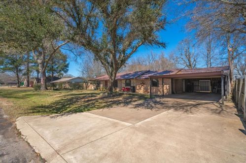 130 Alaska St, Van, TX 75790-2900