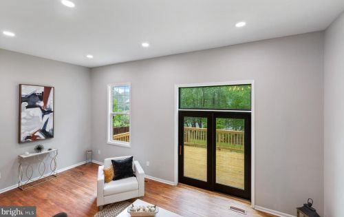 5464 Midship Ct, Springfield VA  22015-1912 exterior