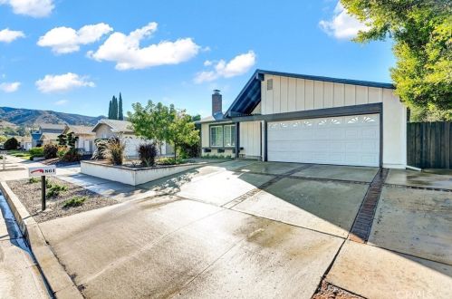 1861 Yosemite Ave, Simi Valley, CA 93063-4249
