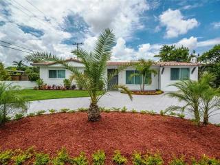 5120 102nd Ct, Miami, FL 33165-6217