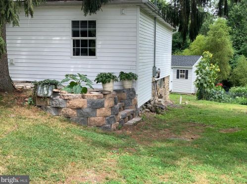 20 Greenhouse Rd, Siddonsburg PA  17019-9447 exterior