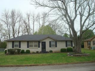 602 Skyline Dr, Columbia, TN 38401-4523
