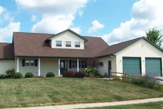 324 Hawthorne Dr, Waupun, WI 53963-1082