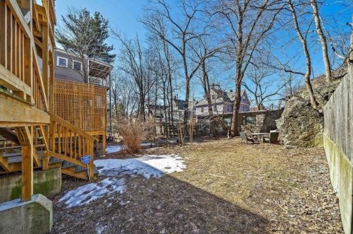 281 Chestnut St, Boston MA  exterior