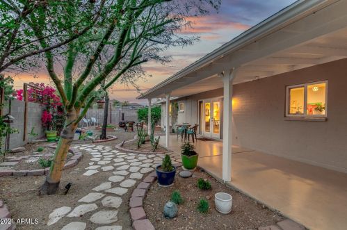 8836 17 Ave, Phoenix AZ 85027-5304 exterior