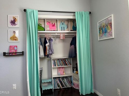 3121 Lisbon Ln, Oxnard CA  93036-5347 exterior