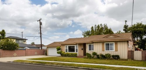 8202 9th St, Buena Park, CA 90621-3509