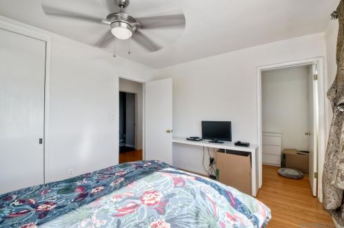 1552 Monmouth Dr, San Diego CA 92109-2247 exterior