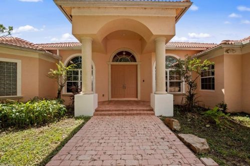 2670 35th Ave, Naples, FL 34120-1405